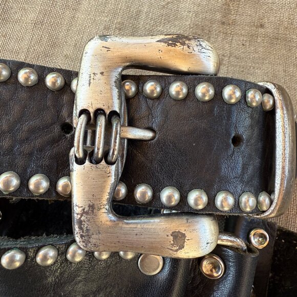 Very Worn Studded Black Leather Belt Leatherock - Picture 2 of 10